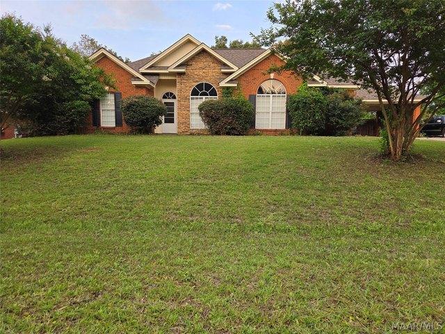 House for sale in Elmore, Alabama