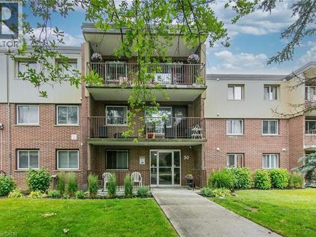 Condo for sale in Kitchener, Ontario