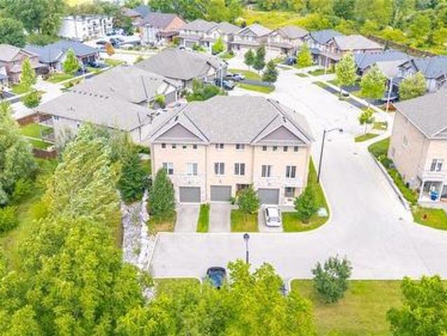 Townhouse for sale in Paris, Southwestern Ontario