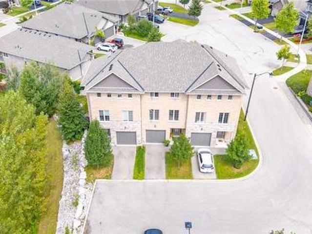 Townhouse for sale in Paris, Southwestern Ontario