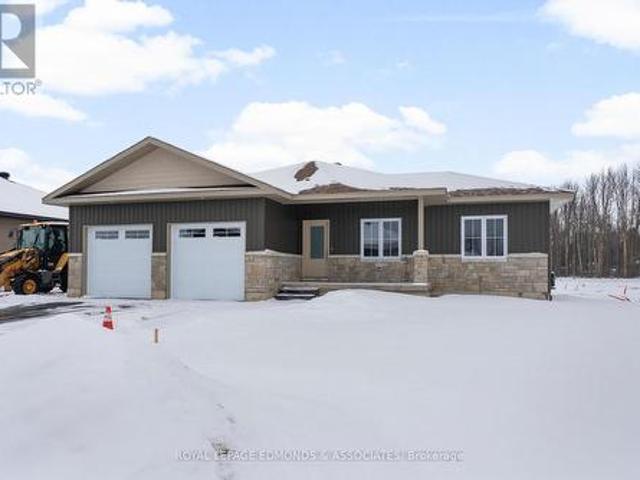 House for sale in Renfrew, Ontario