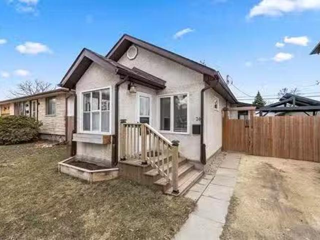 House for sale in East St. Paul, Manitoba