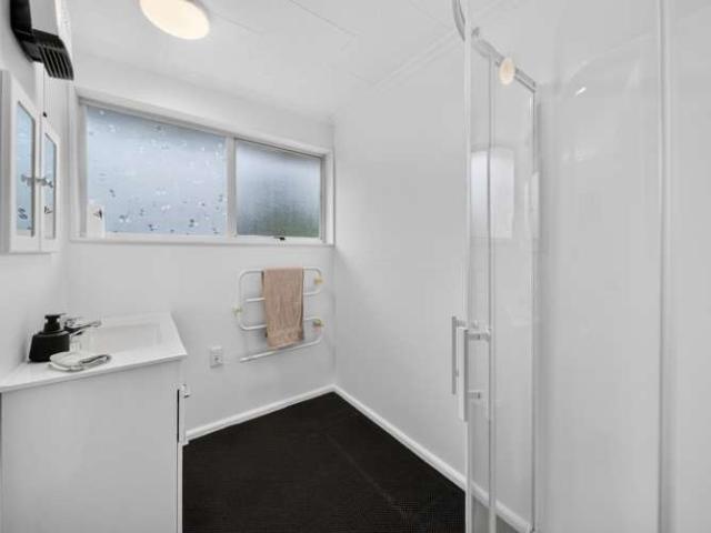 House for sale in Chaslands, Canterbury