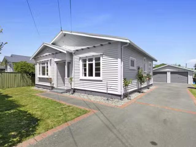 House for sale in Days Bay, Wellington