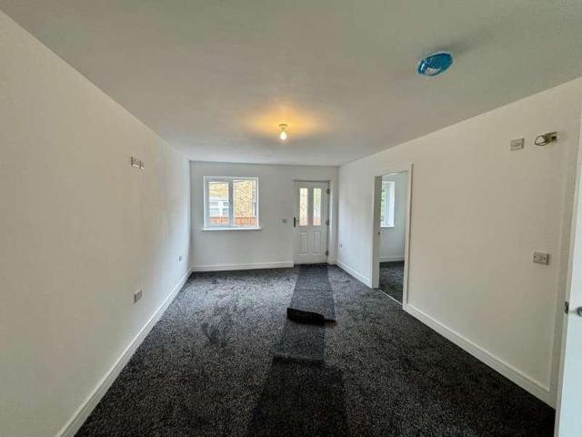 House for sale in Longhill, Hull