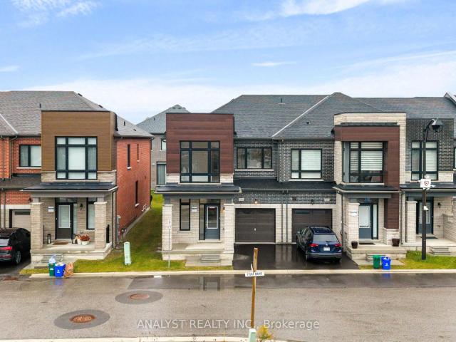 Property for sale in Aurora, Golden Horseshoe
