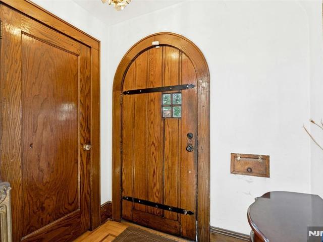 House for sale in Teaneck, New Jersey