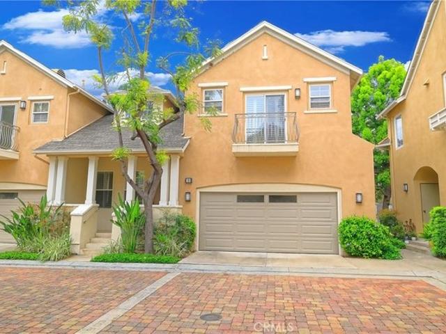 Townhouse for sale in Irvine, California