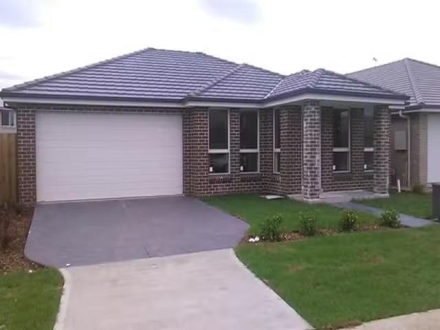 House for rent in Ingleburn, Sydney