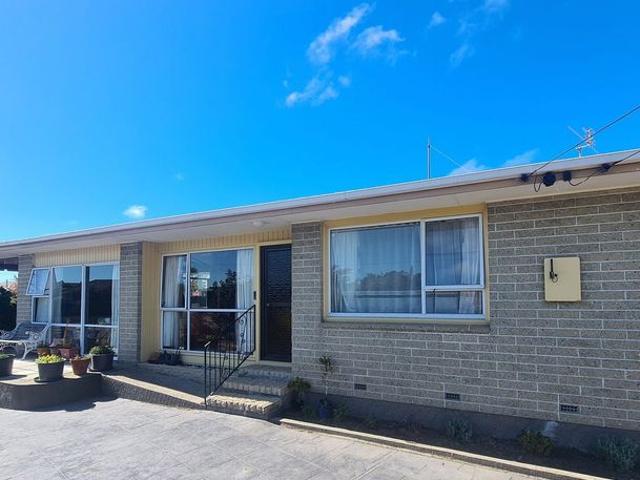 House for rent in Chaslands, Canterbury