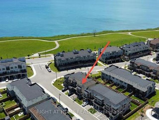 Townhouse for sale in Durham, Ontario