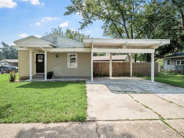 House for sale in Pacific, Missouri