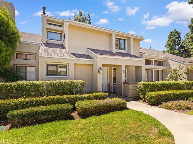 Condo for sale in Woodbridge, Irvine