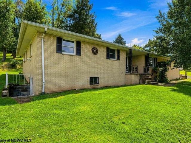 House for sale in Clarksburg, West Virginia