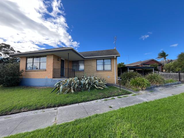 House for rent in Churchill, Victoria