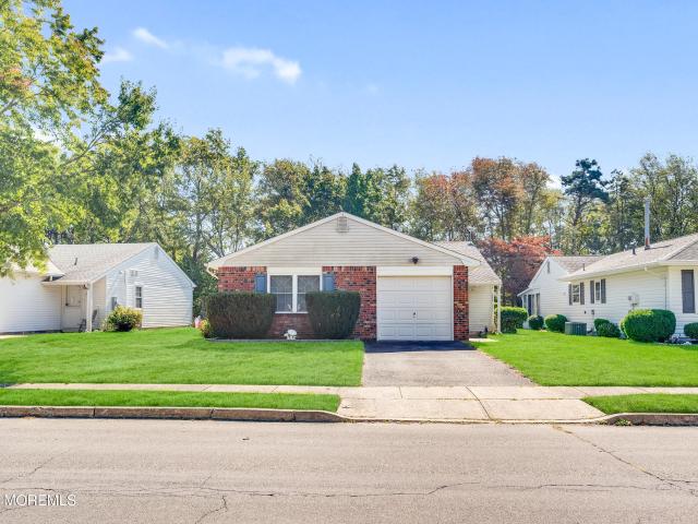 House for sale in Seaview Village, Brick Township