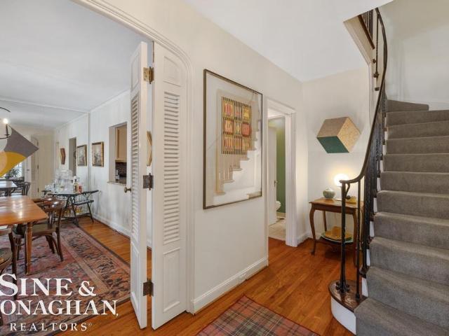 Condo for sale in Grosse Pointe, Michigan