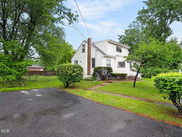 House for sale in Colonie, New York