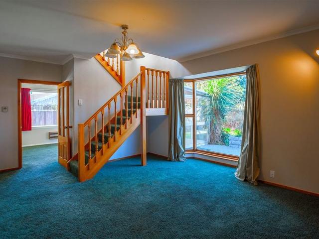 House for rent in Chaslands, Canterbury