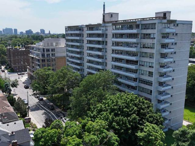 Apartment for rent in Eglinton—Lawrence, Toronto