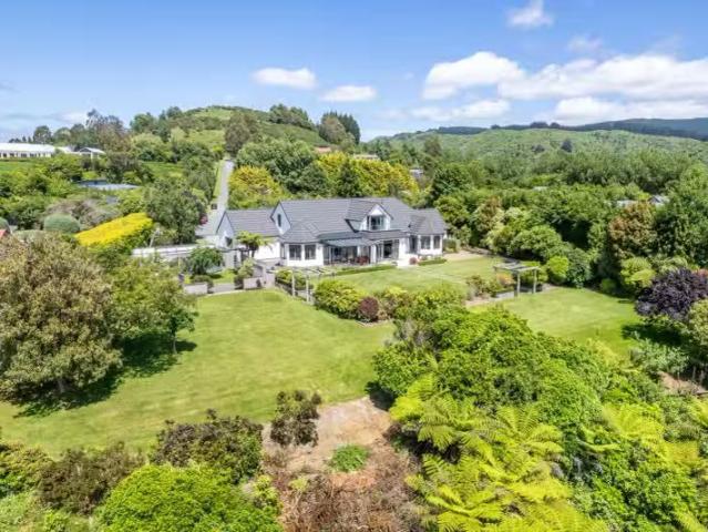 House for sale in Pauatahanui, Wellington