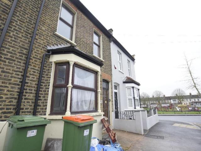 House for rent in London Borough of Newham, Greater London
