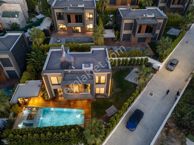 Kuşadasi, Aydin içerisinde satılık Villa