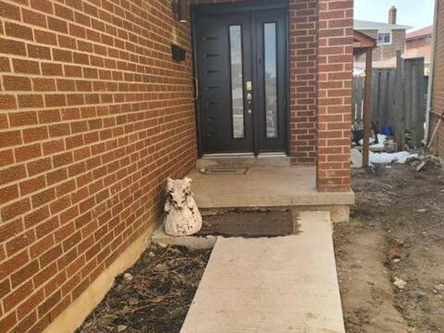 House for sale in Brampton