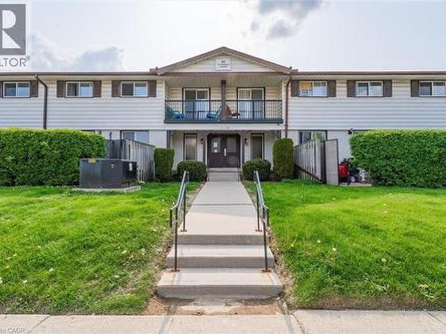 Townhouse for sale in Woolwich, Ontario