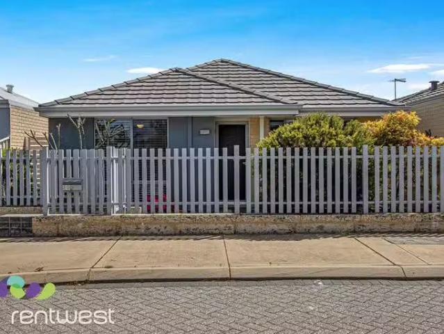 House for rent in Golden Bay