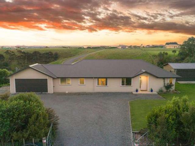 Property for sale in Halcombe