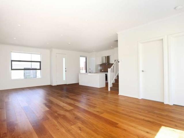 Townhouse for rent in Camerons Creek, Victoria