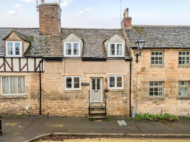 House for rent in Winchcombe, Pamington