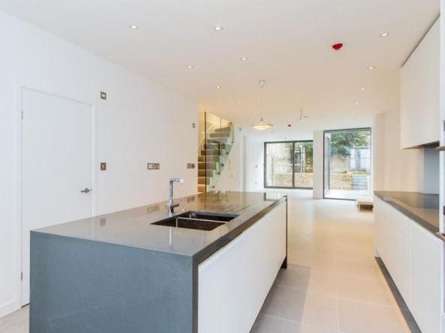 House for rent in City of Westminster, Greater London