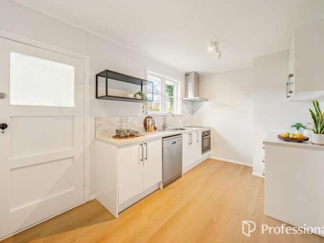 House for sale in Days Bay, Wellington