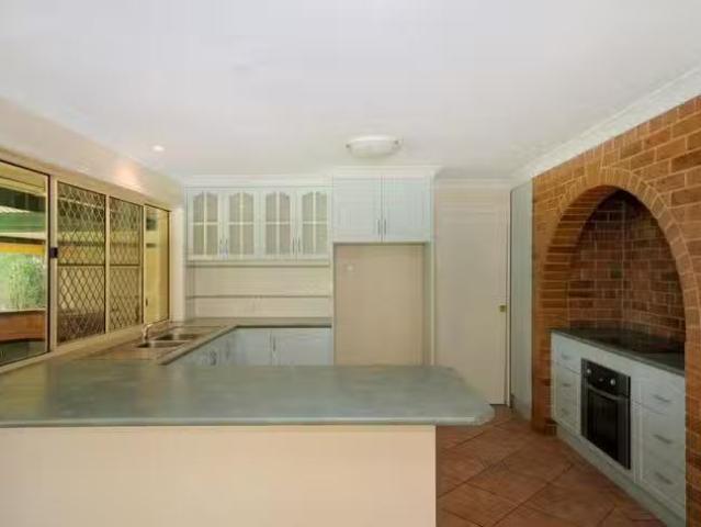 House for rent in Mount Lofty, Queensland