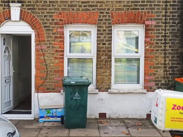 House for rent in London Borough of Newham, Greater London