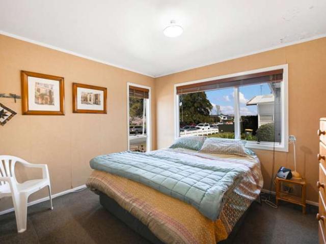House for sale in Hamilton Lake, Hamilton City