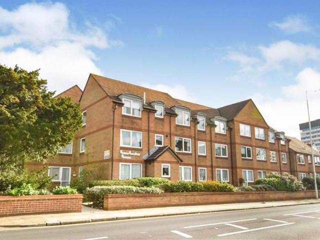 Apartment for rent in Gants Hill, Greater London
