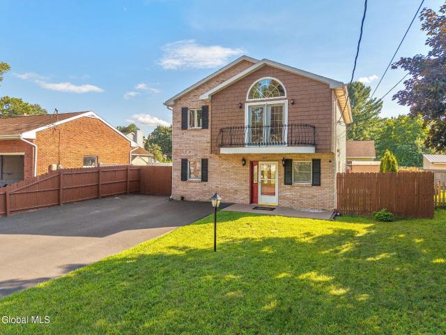 House for sale in Guilderland, New York