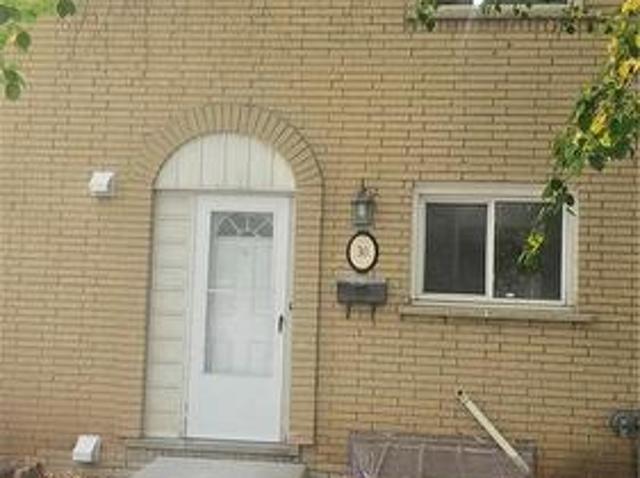 Townhouse for sale in Riverdale West, Hamilton