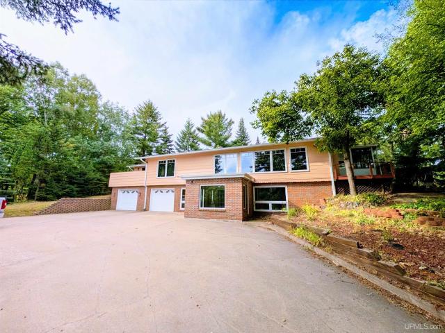 House for sale in Marquette, Michigan