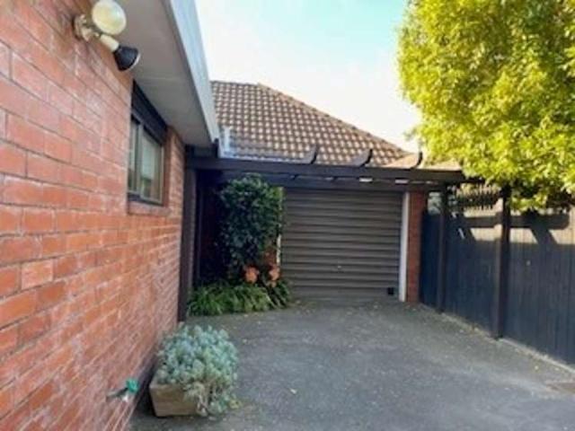 Townhouse for rent in Canterbury