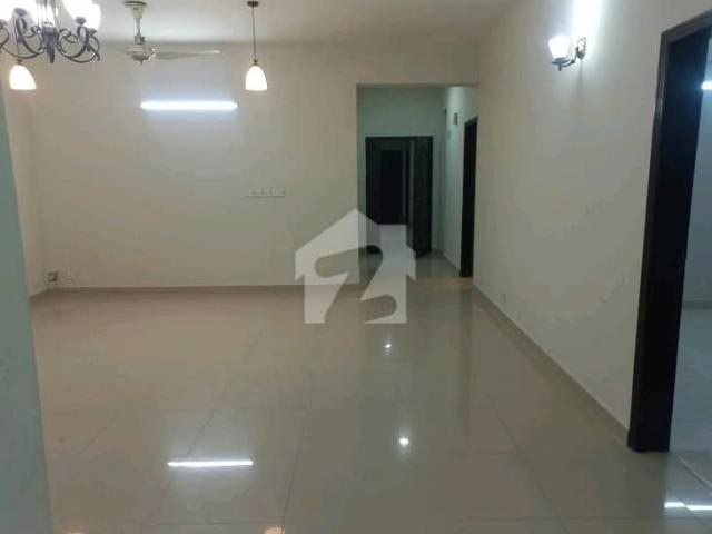 Building for sale in لاہور, لاہور ڈویژن