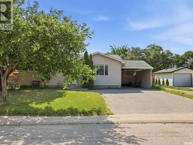 House for sale in Saskatoon, Saskatchewan