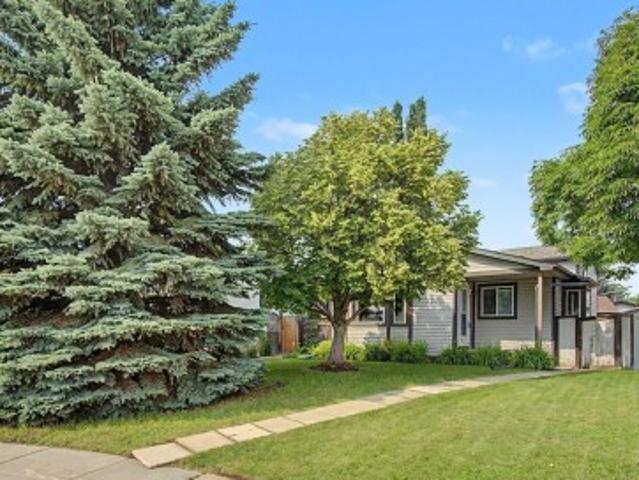 House for sale in Spruce Grove, Alberta