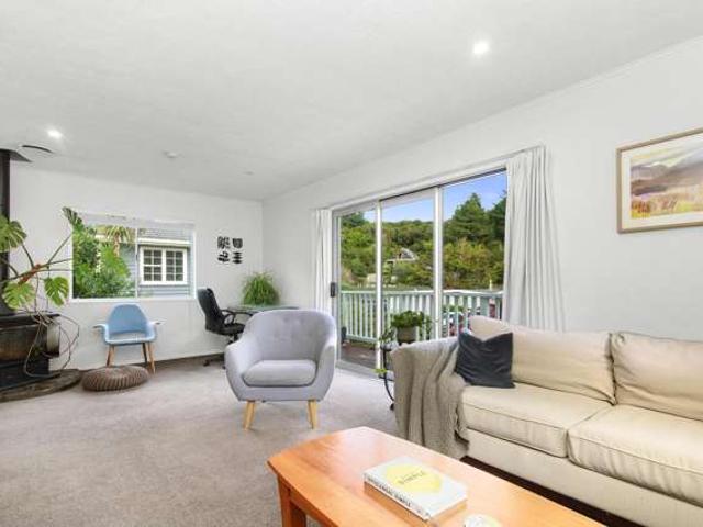 House for sale in Days Bay, Wellington