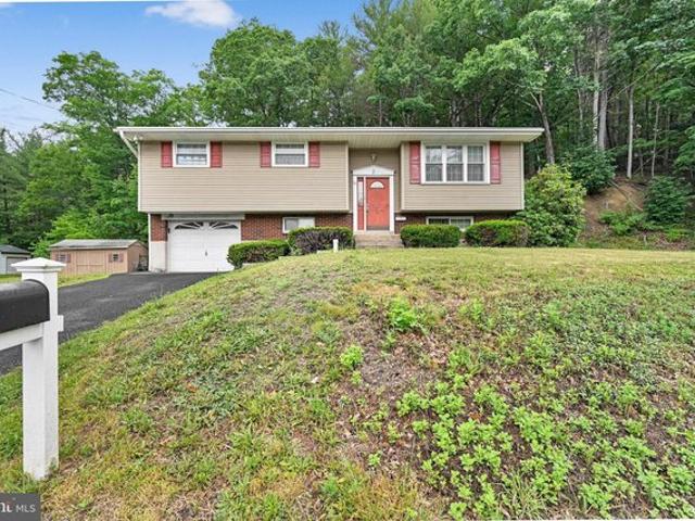 House for sale in New Philadelphia, Pennsylvania