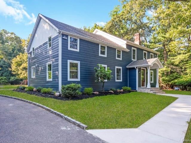 House for sale in Smithtown, New York