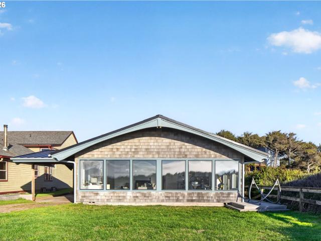 House for sale in Manzanita, Tillamook County